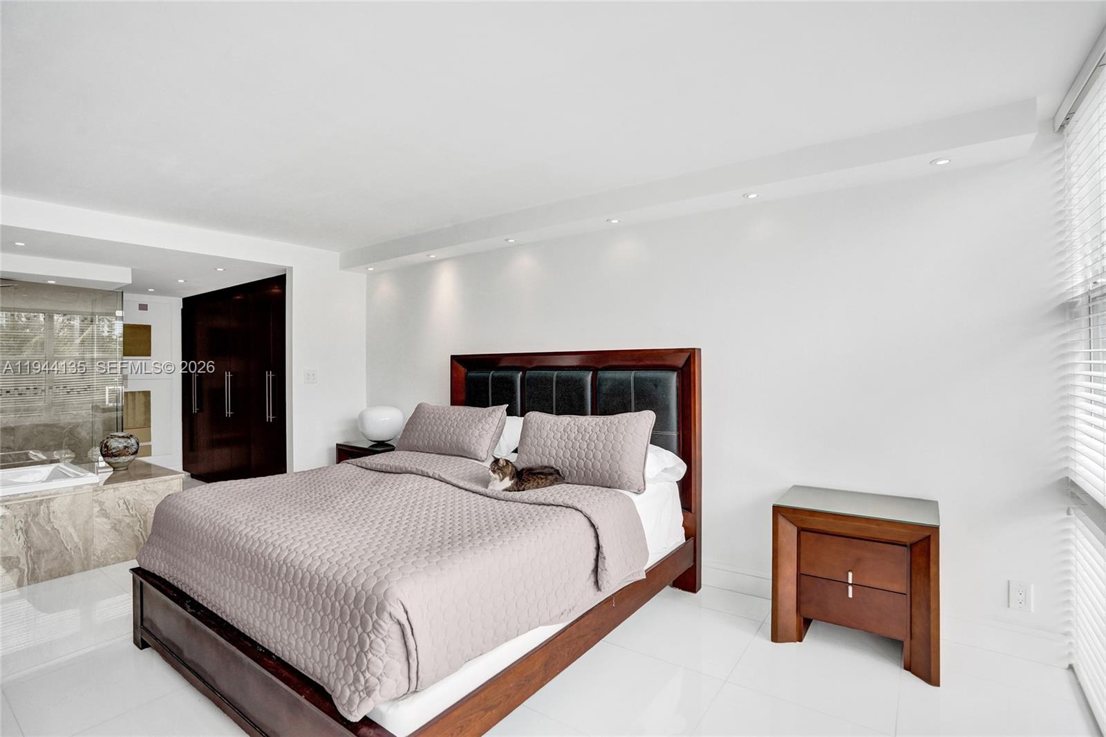 1000 Parkview Dr #330 Hallandale Beach, FL 33009