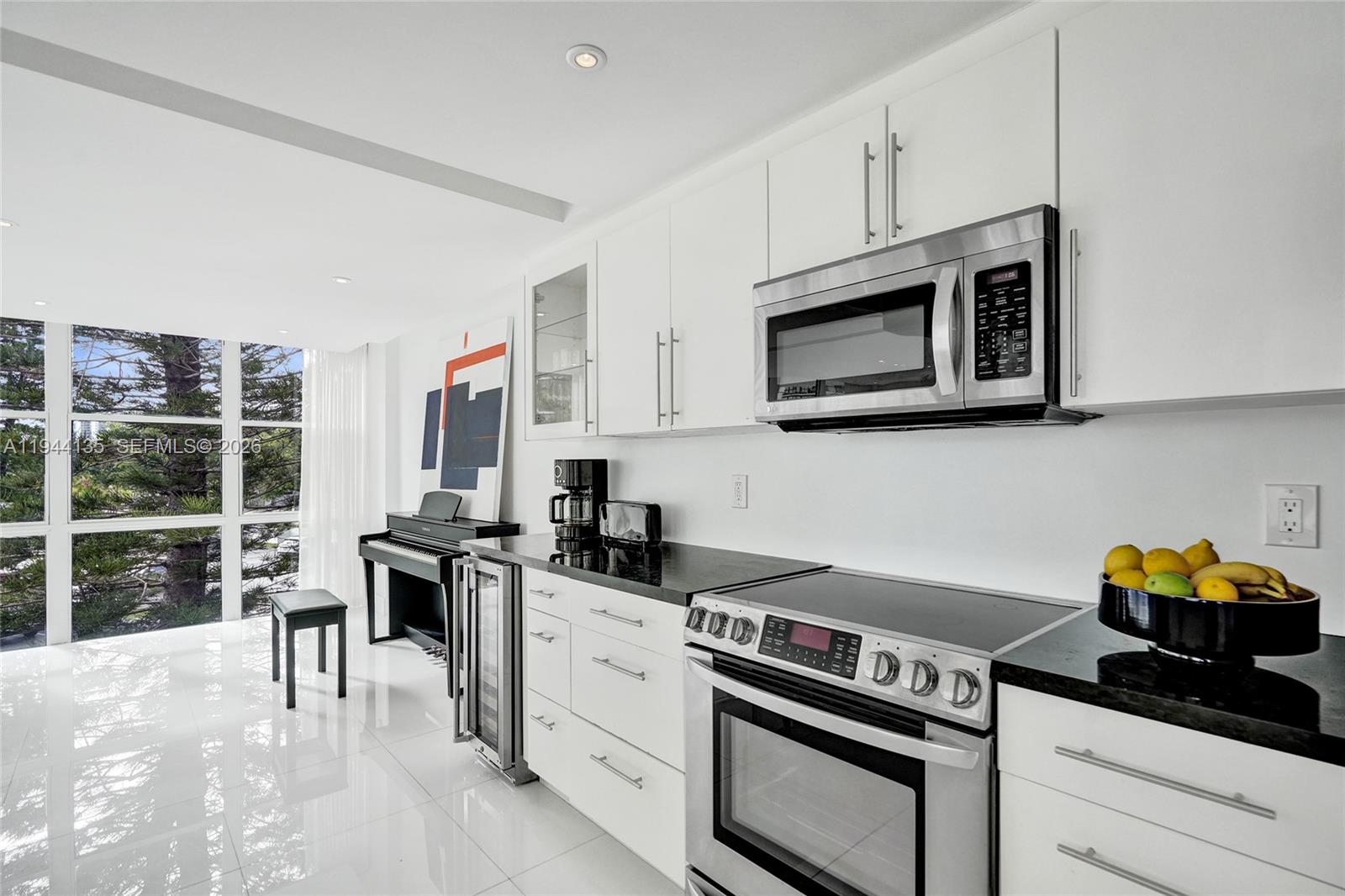 1000 Parkview Dr #330 Hallandale Beach, FL 33009