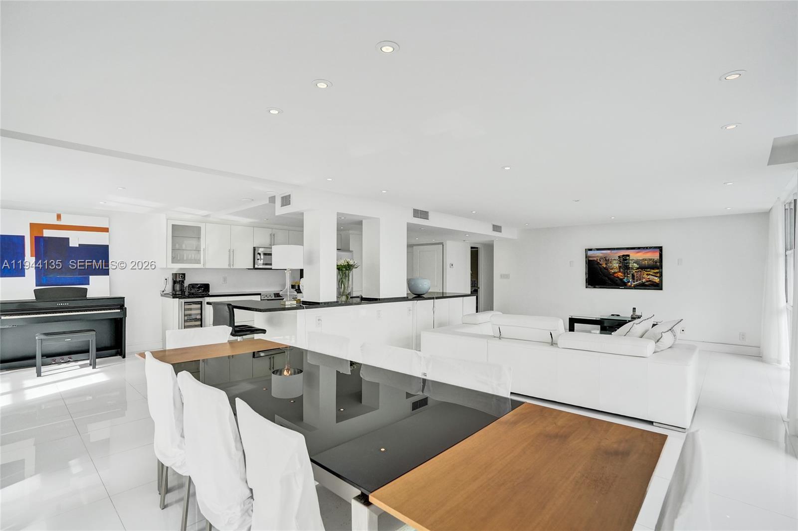 1000 Parkview Dr #330 Hallandale Beach, FL 33009