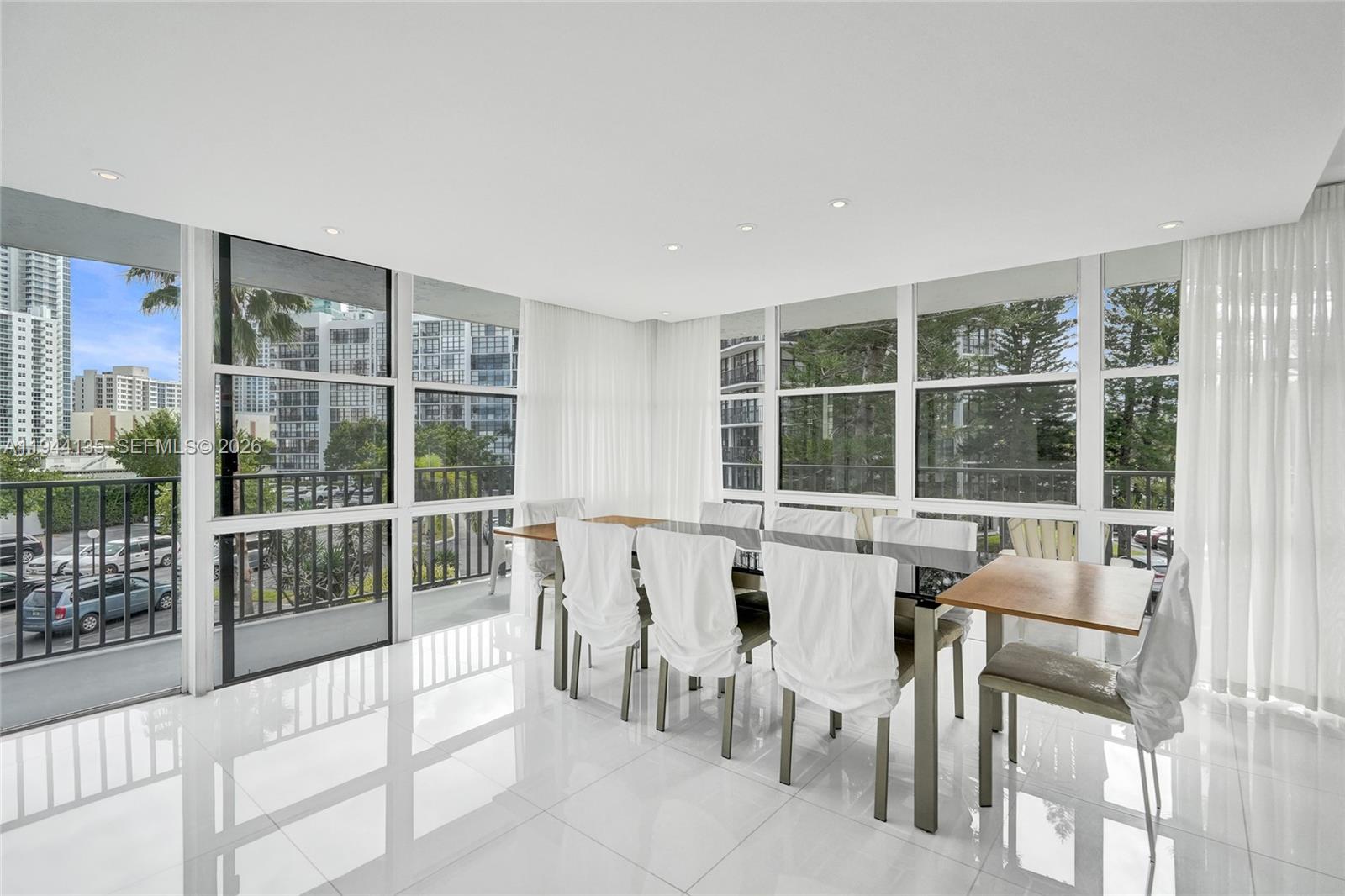 1000 Parkview Dr #330 Hallandale Beach, FL 33009