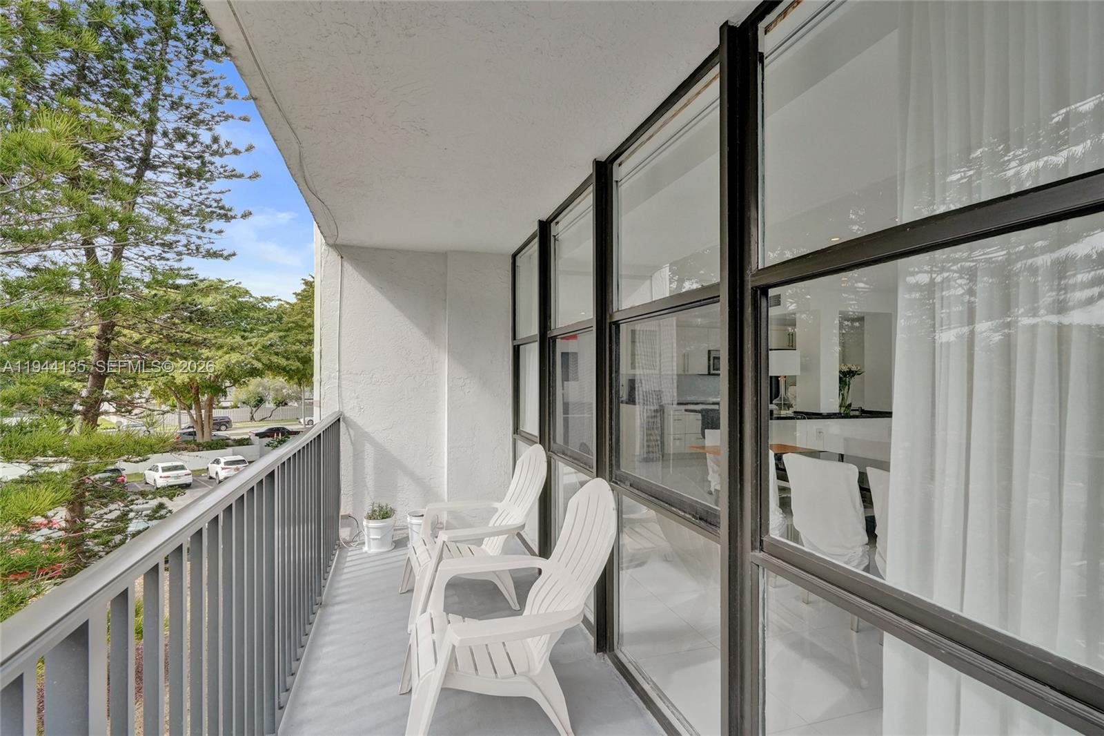 1000 Parkview Dr #330 Hallandale Beach, FL 33009