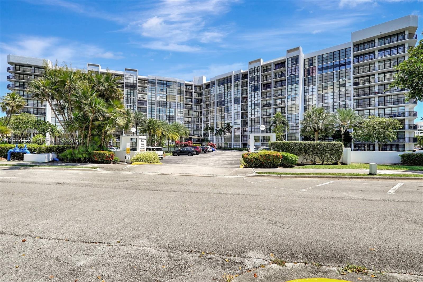 1000 Parkview Dr #330 Hallandale Beach, FL 33009