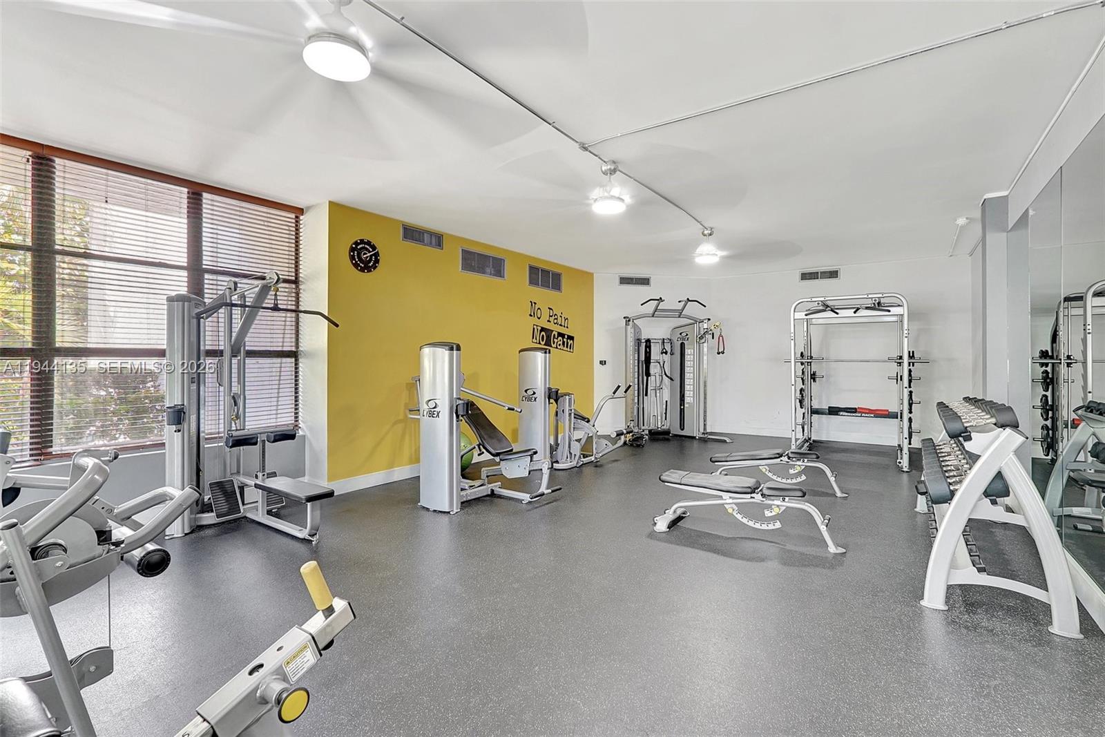 1000 Parkview Dr #330 Hallandale Beach, FL 33009