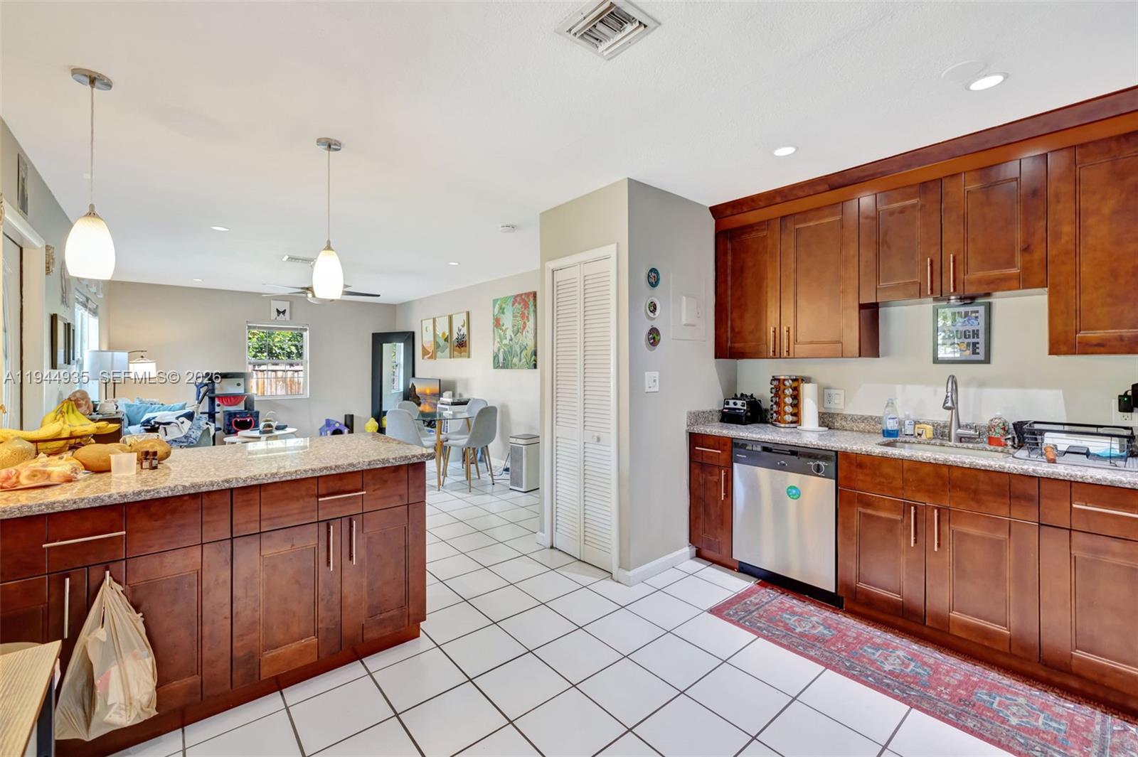 508 NW 16th St Fort Lauderdale, FL 33311