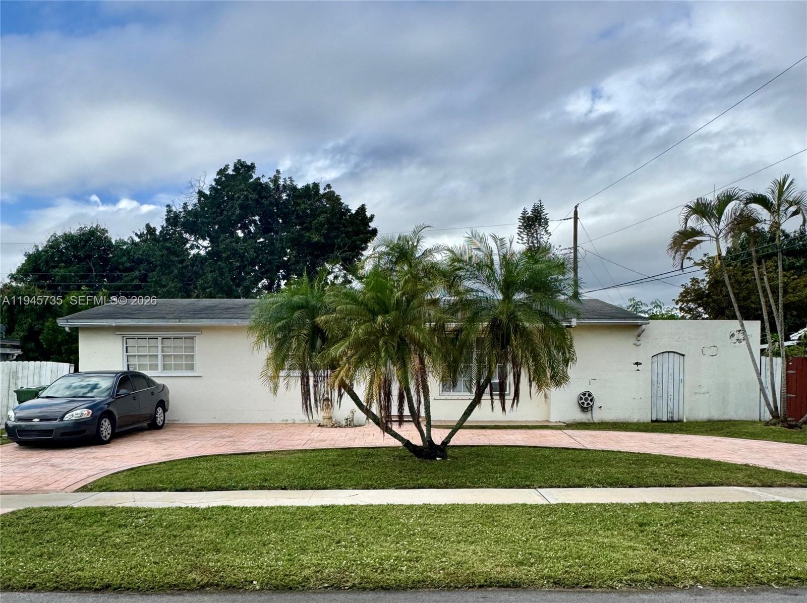 210 SW 65th Ave Pembroke Pines, FL 33023