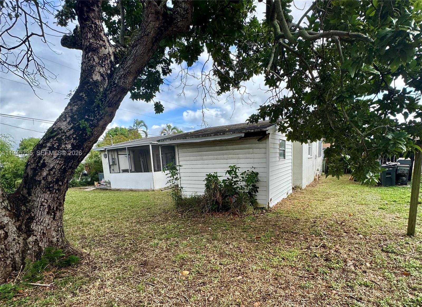 210 SW 65th Ave Pembroke Pines, FL 33023