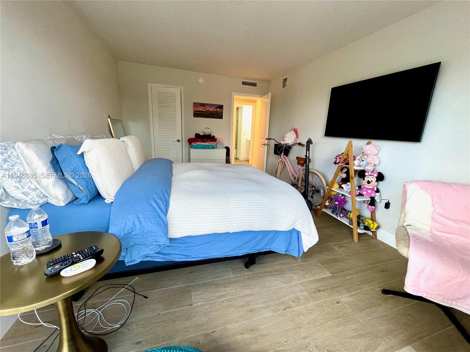 9800 W Bay Hbr Dr #404 Bay Harbor Islands, FL 33154