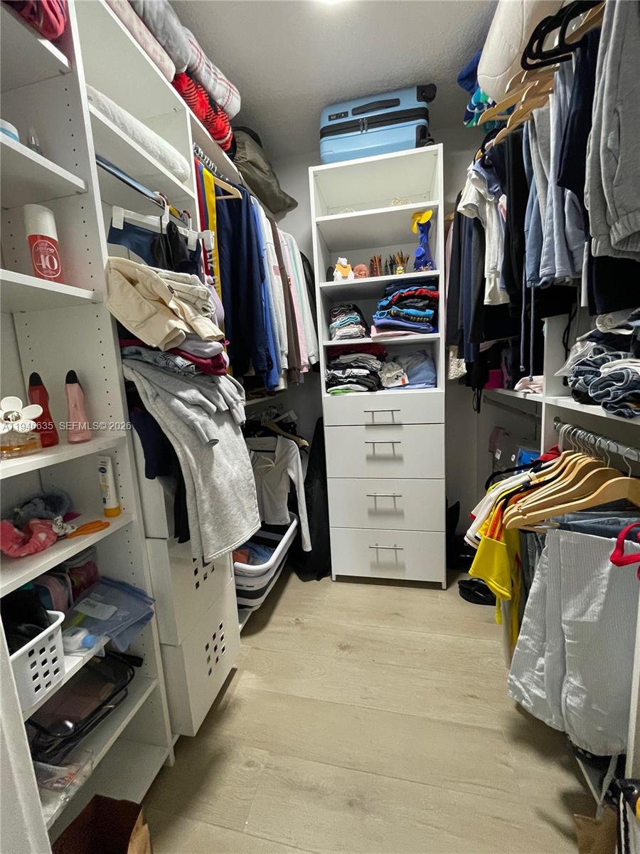 9800 W Bay Hbr Dr #404 Bay Harbor Islands, FL 33154