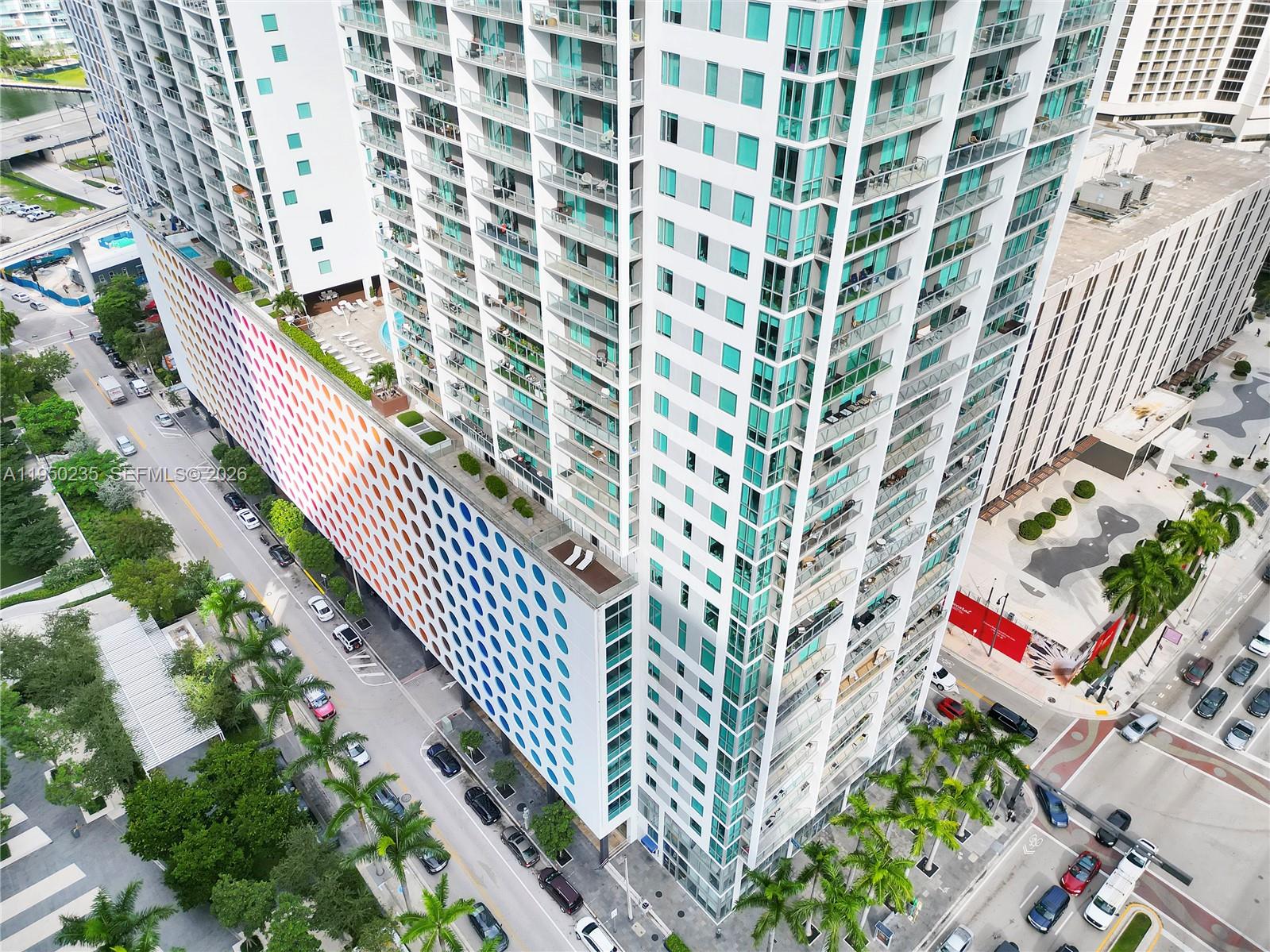 image 500 Brickell East19