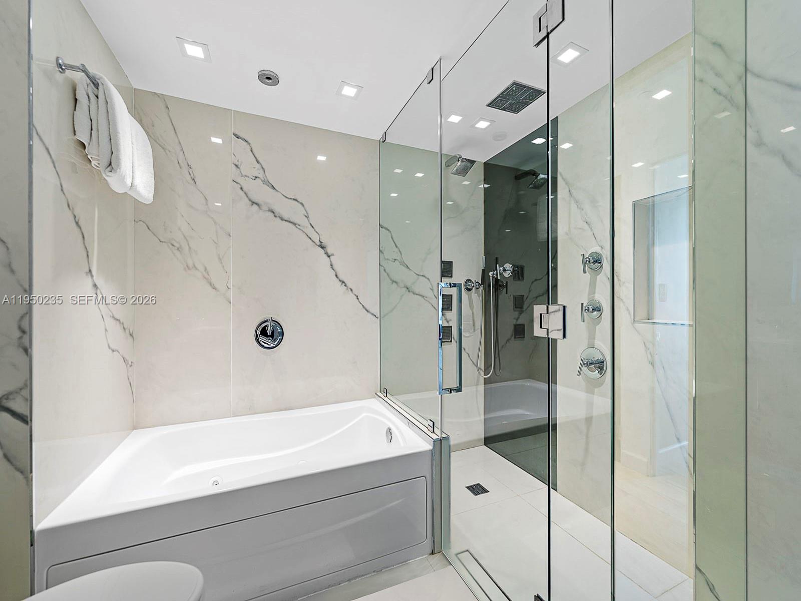 image 500 Brickell East4