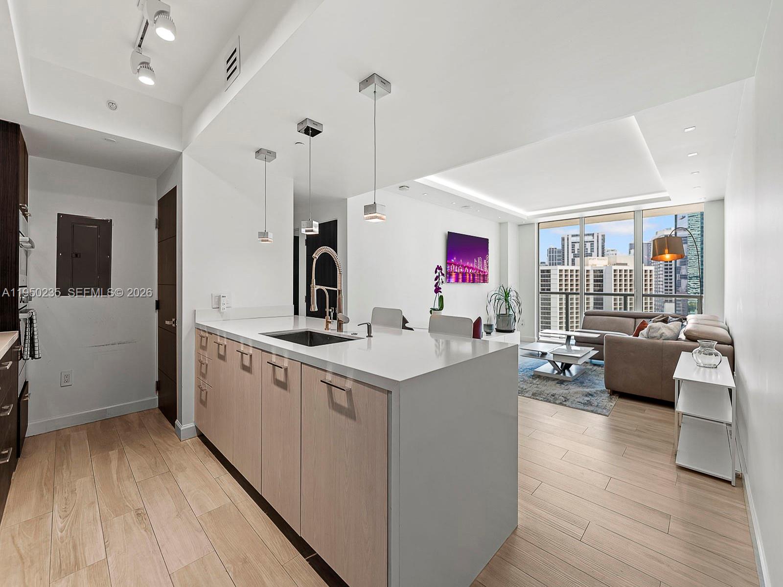 image 500 Brickell East5