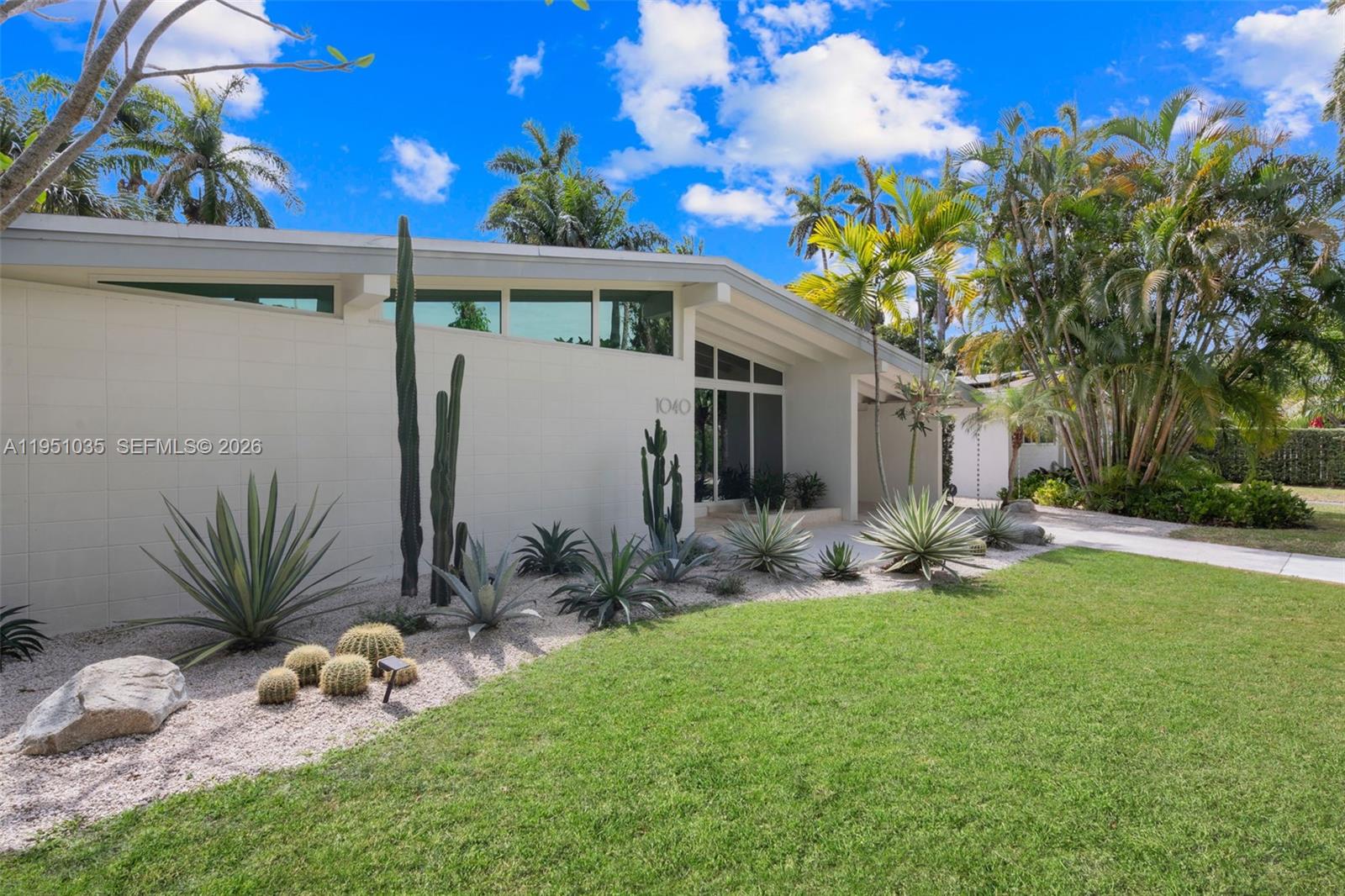 1040 NE 85th St Miami, FL 33138