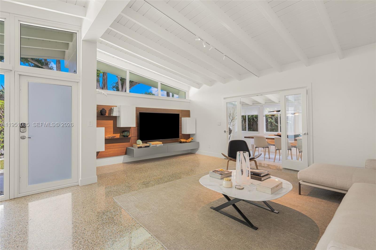 1040 NE 85th St Miami, FL 33138