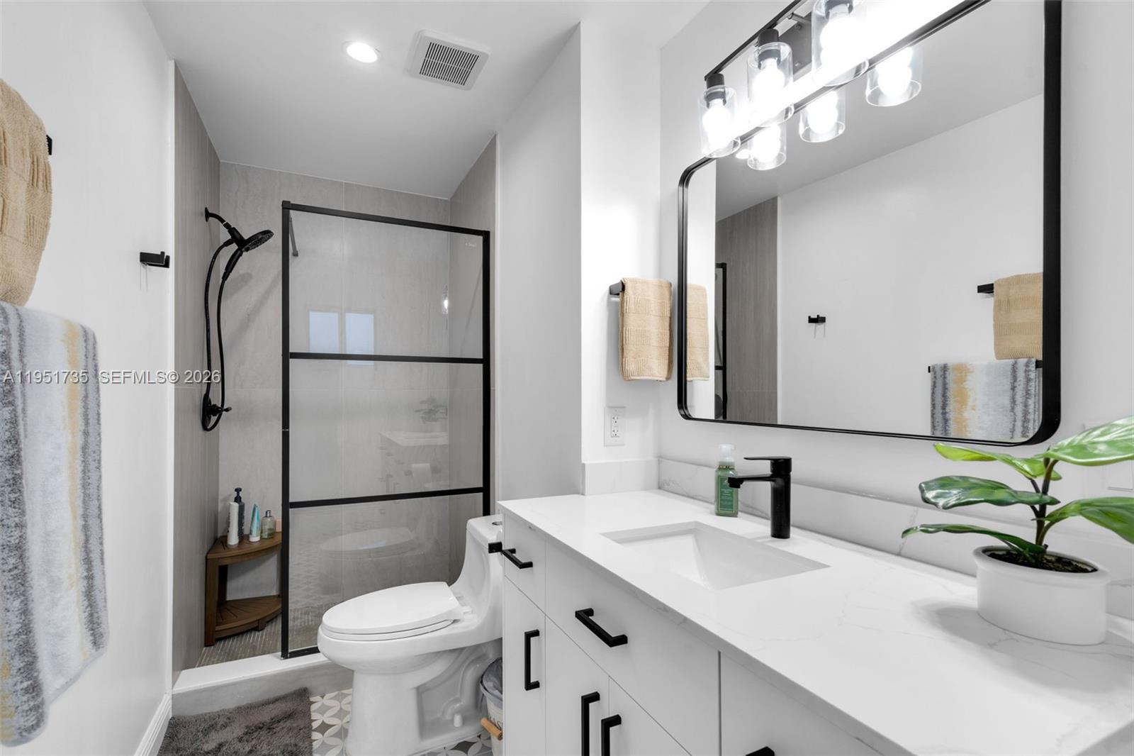 5930 SW 47th St Miami, FL 33155