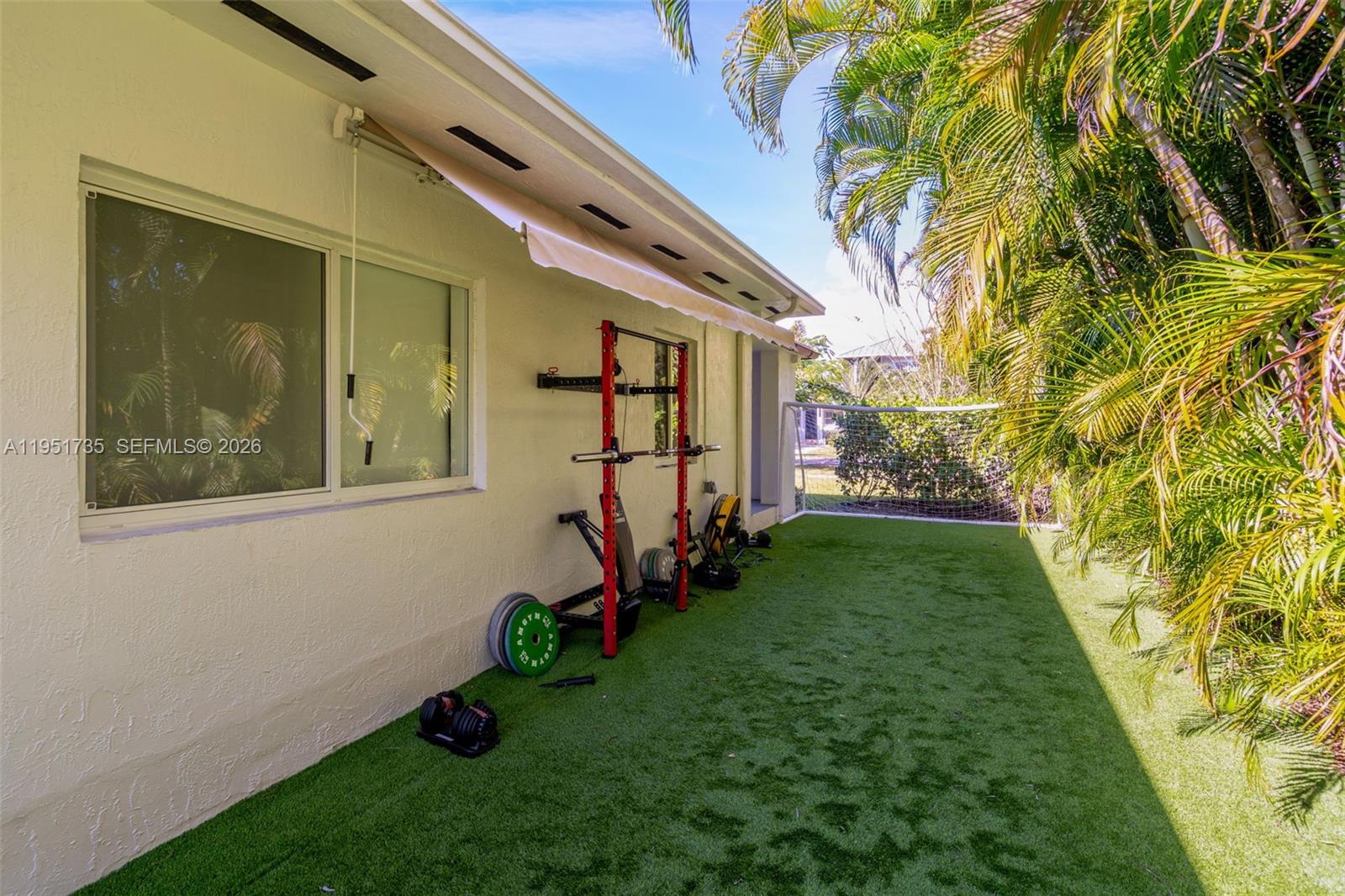 5930 SW 47th St Miami, FL 33155