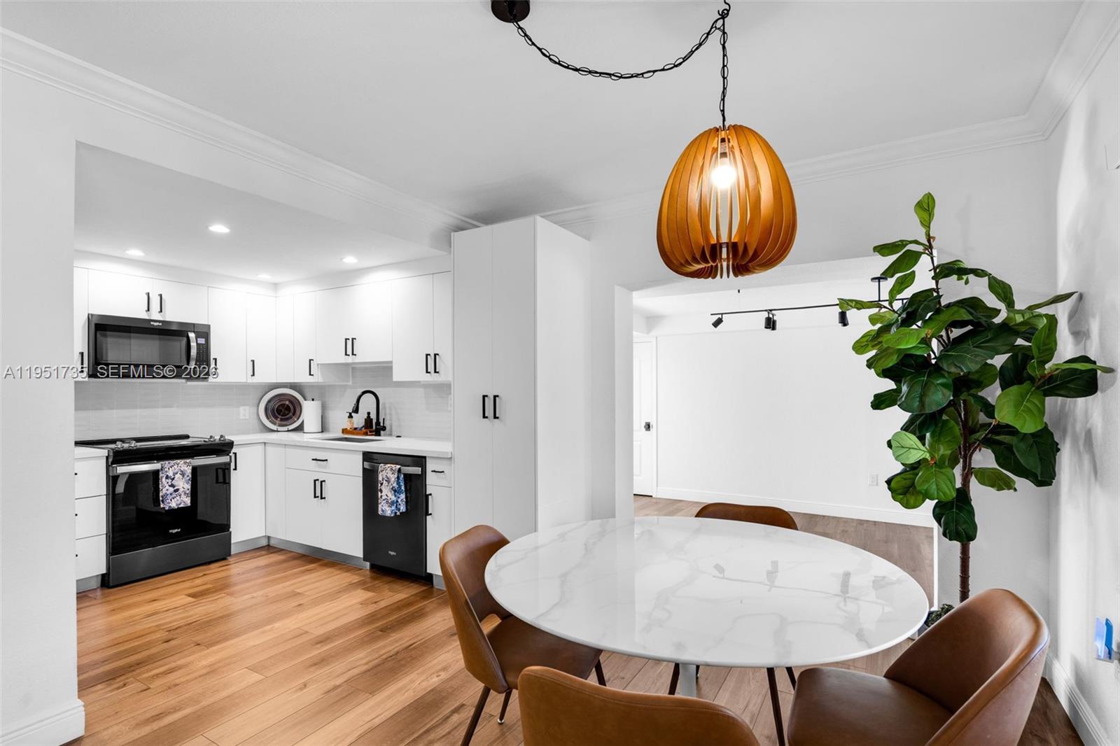 5930 SW 47th St Miami, FL 33155