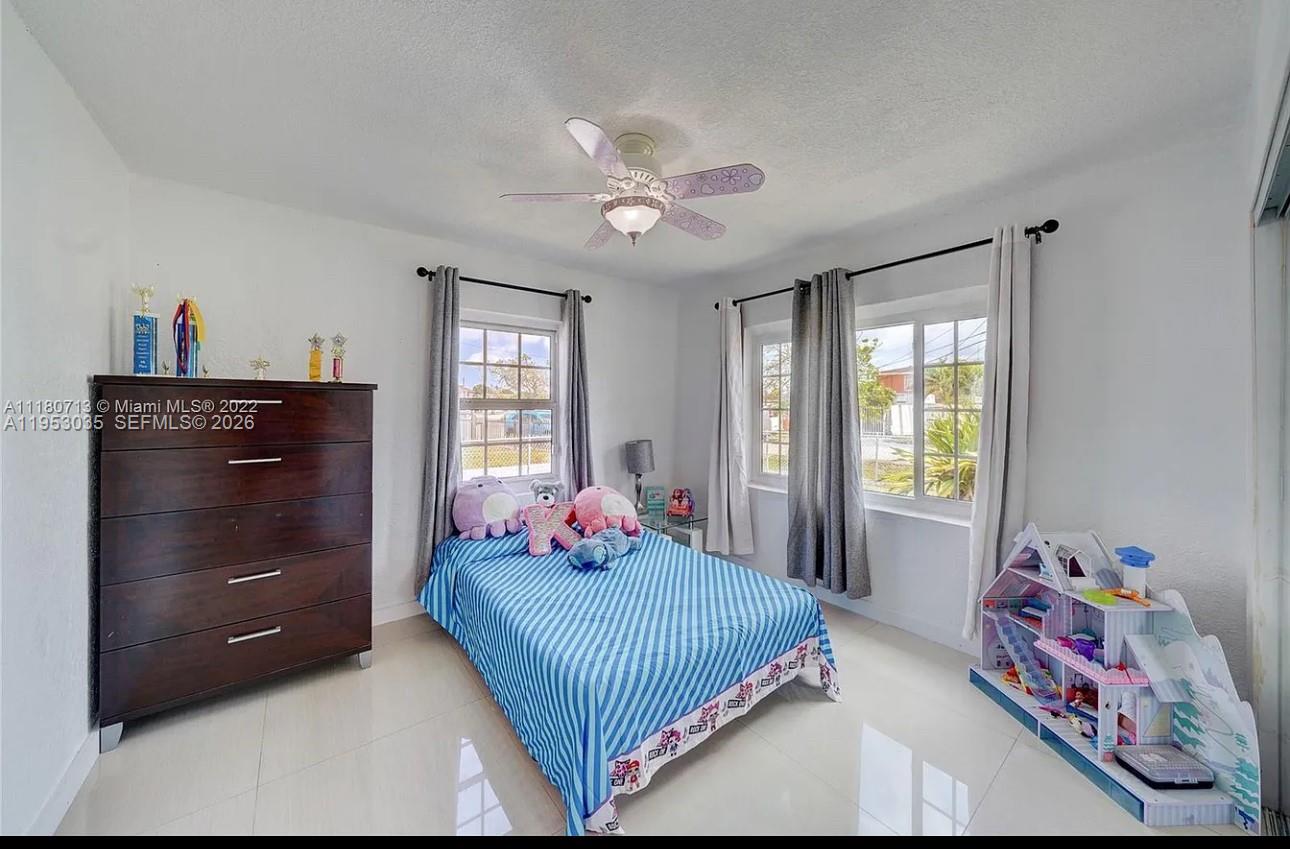 801 E 16th Pl Hialeah, FL 33010