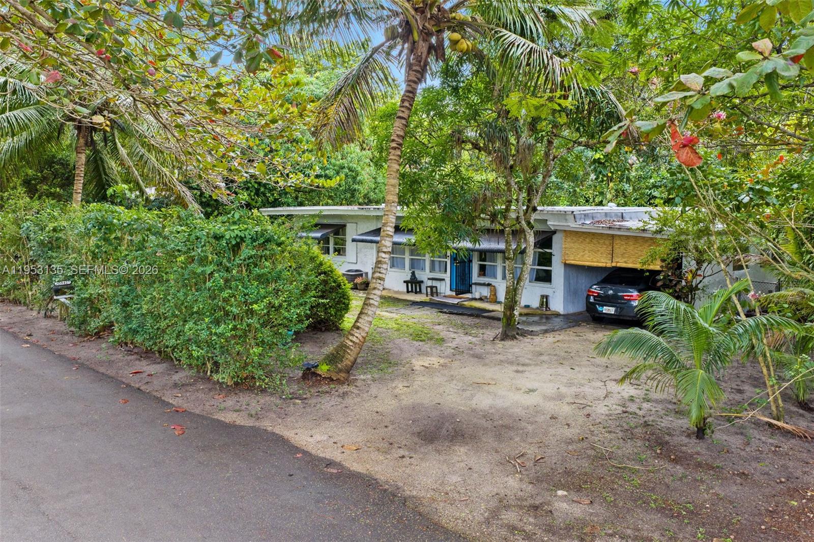 5942 SW 60th St South Miami, FL 33143