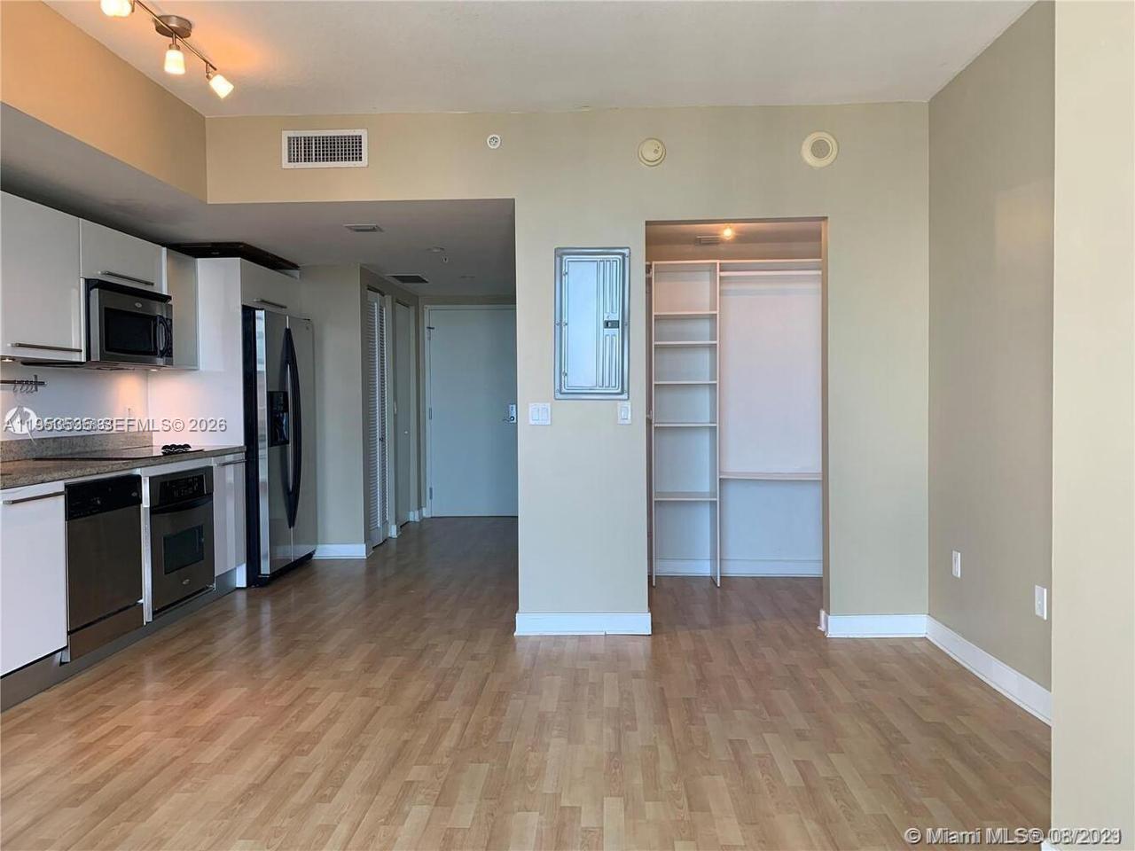 image Latitude on the River9