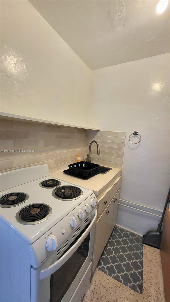 215 S 12th Ave #Back Hollywood, FL 33019