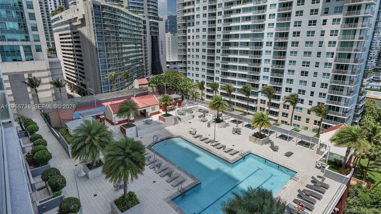 image The Mark on Brickell0