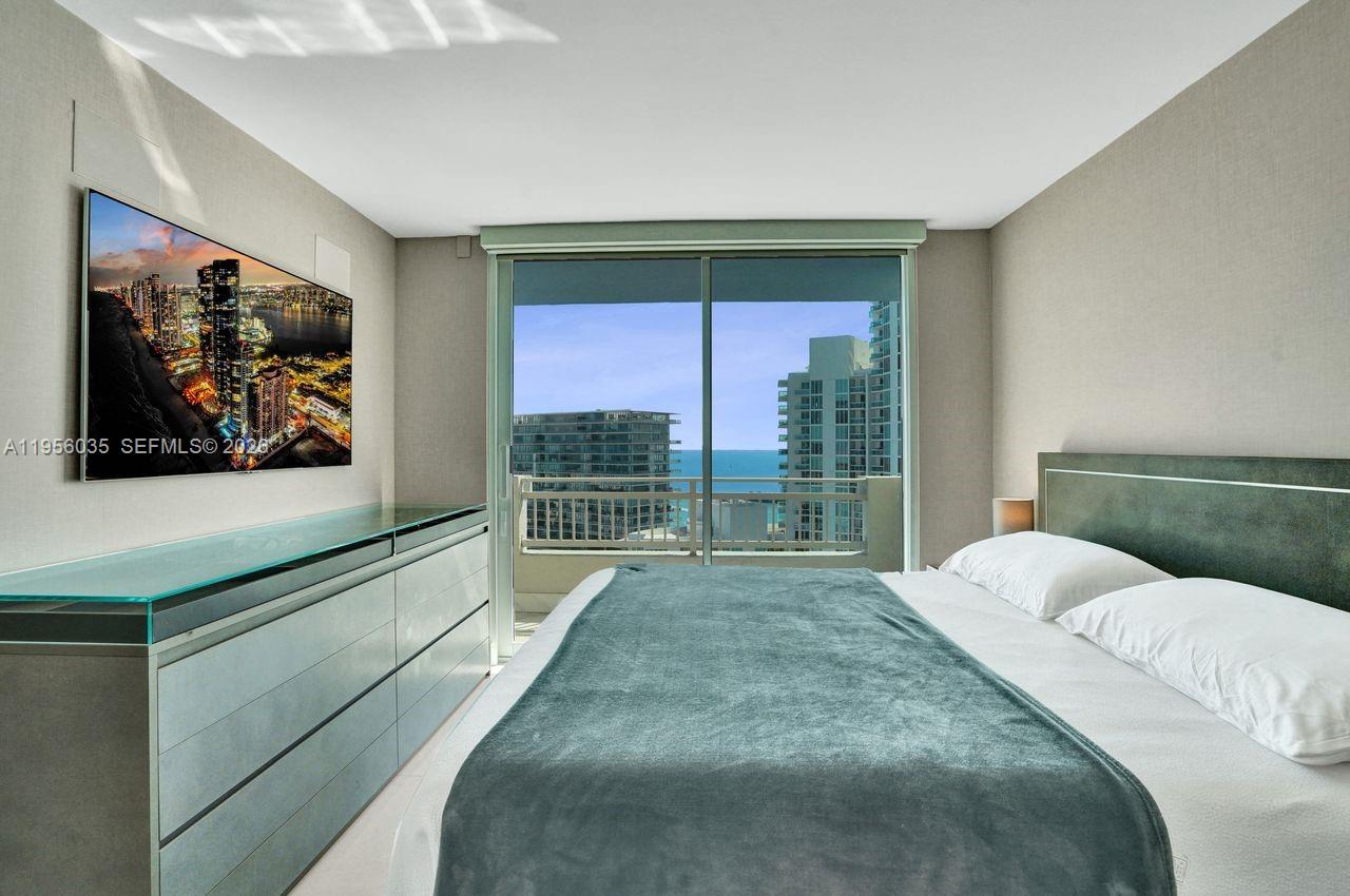 image Yacht Club at Portofino40