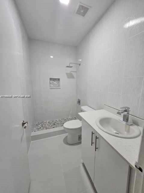 9141 SW 162nd Ct Miami, FL 33196