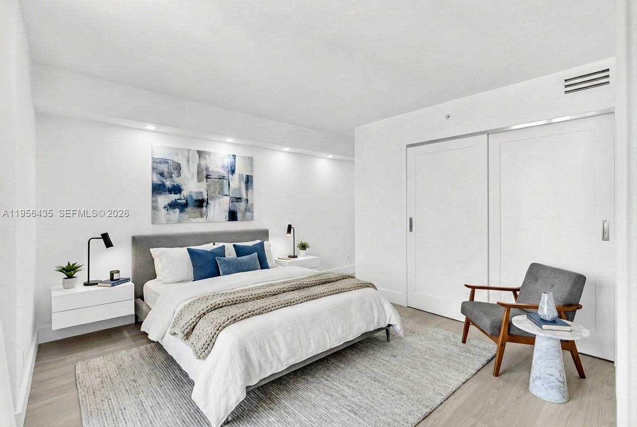 2625 Collins Ave #1109 Miami Beach, FL 33140