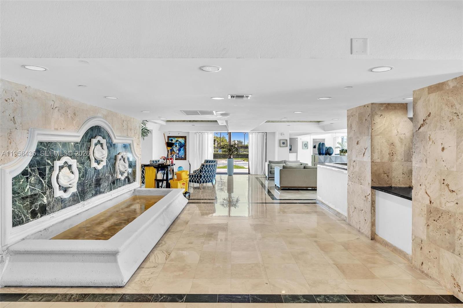 2625 Collins Ave #1109 Miami Beach, FL 33140