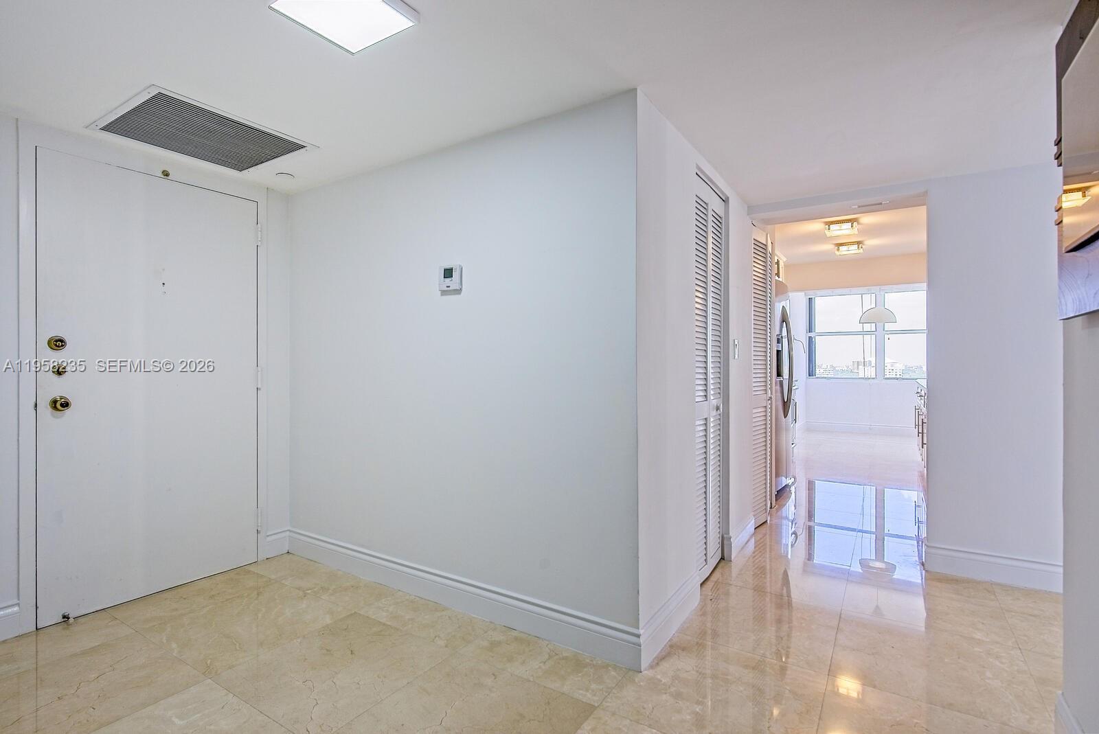 image Brickell Place IV1