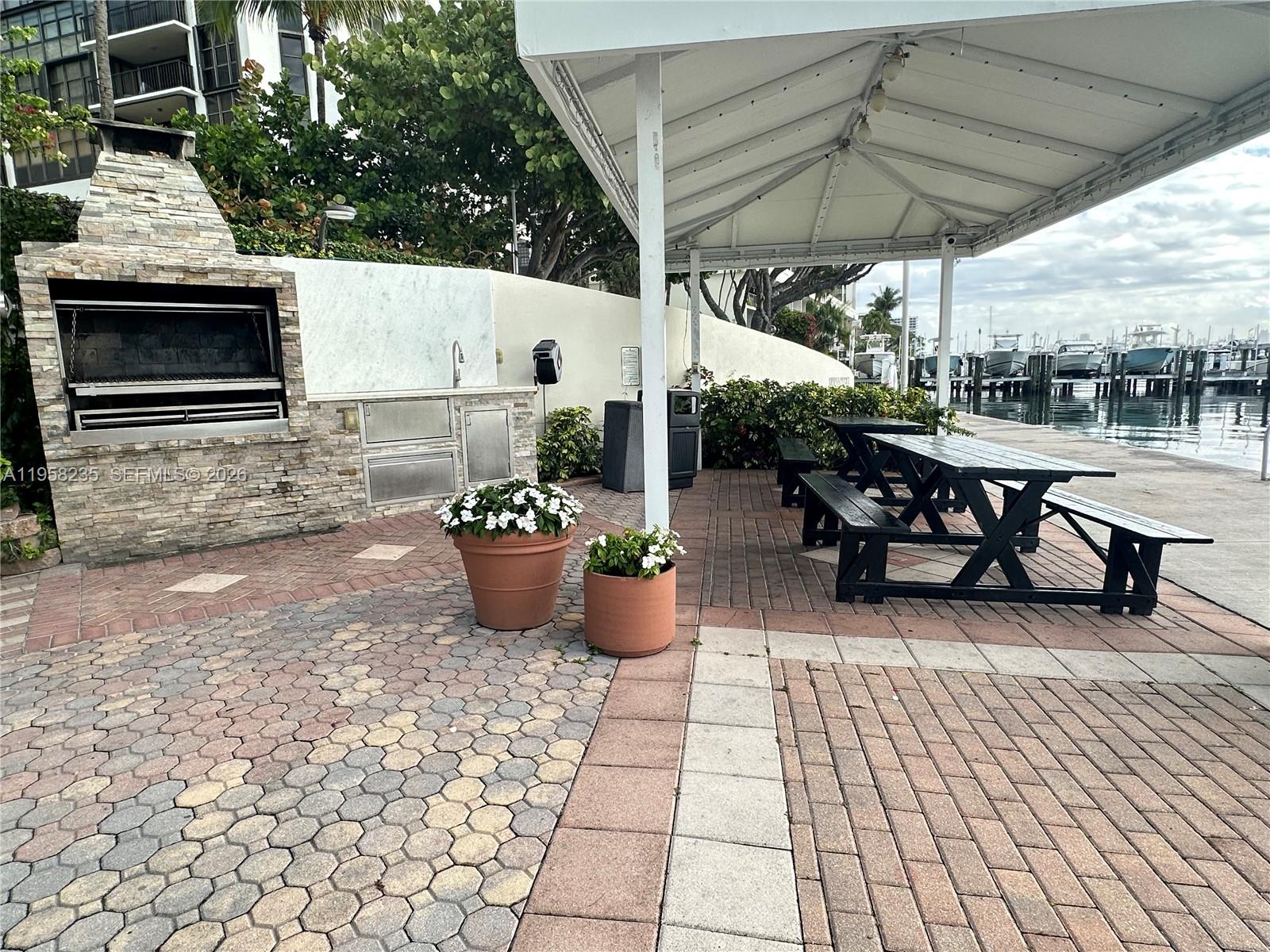 image Brickell Place IV23