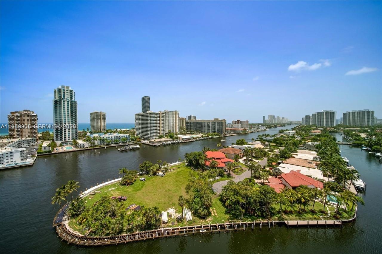 137 Golden Isles Dr #1404