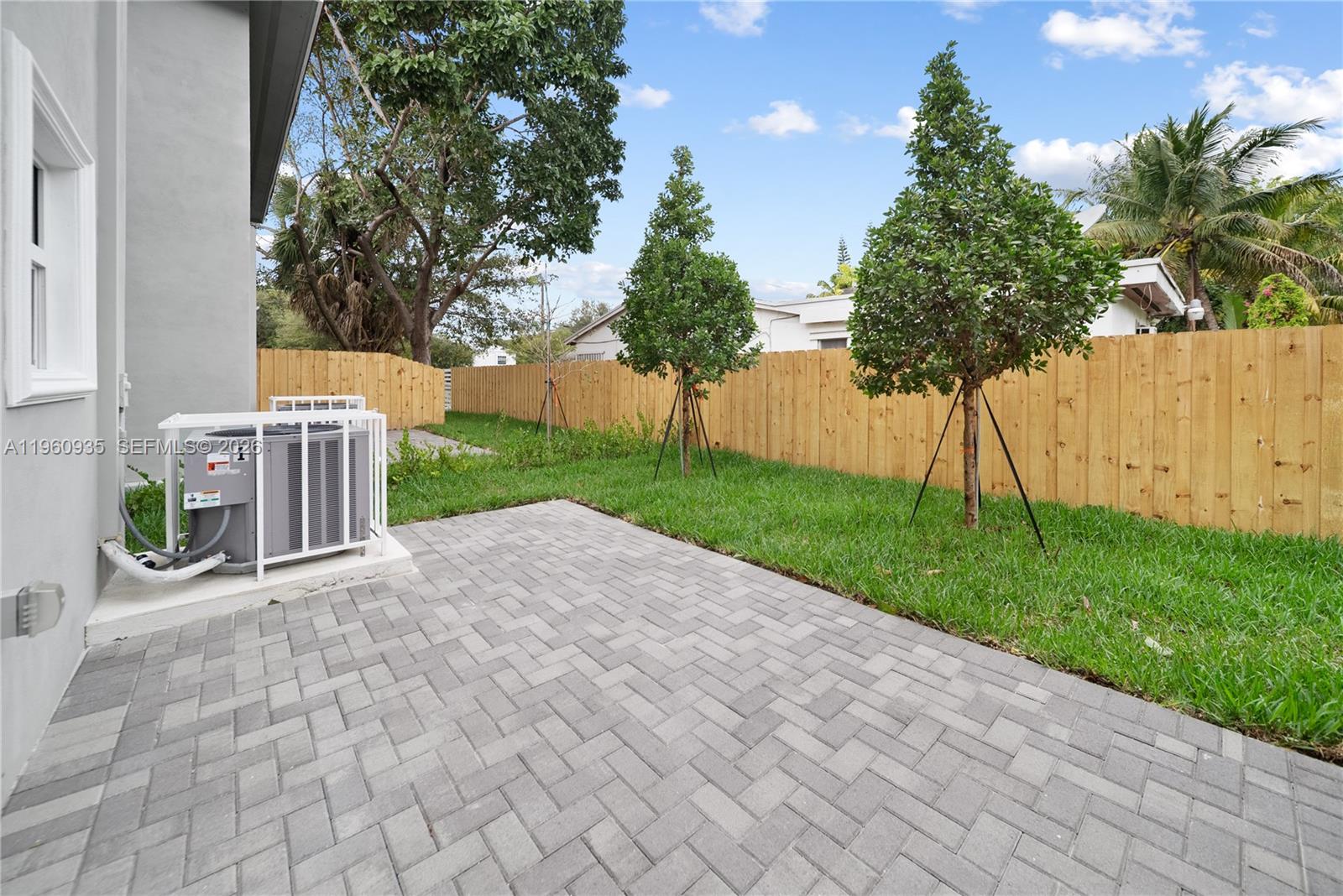 529 NW 56th St Miami, FL 33127