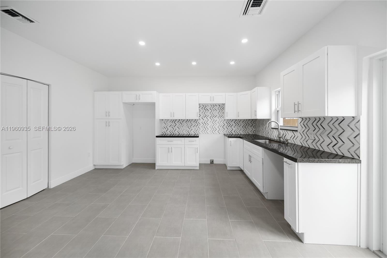 529 NW 56th St Miami, FL 33127