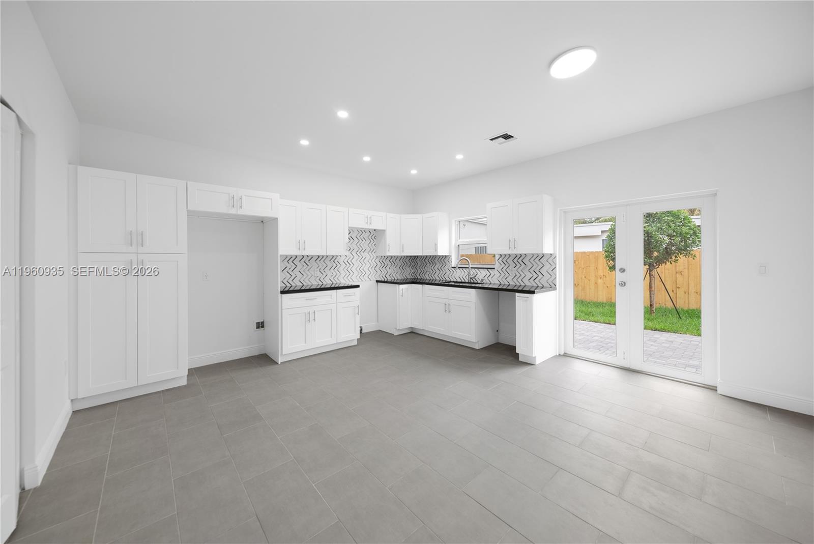 529 NW 56th St Miami, FL 33127