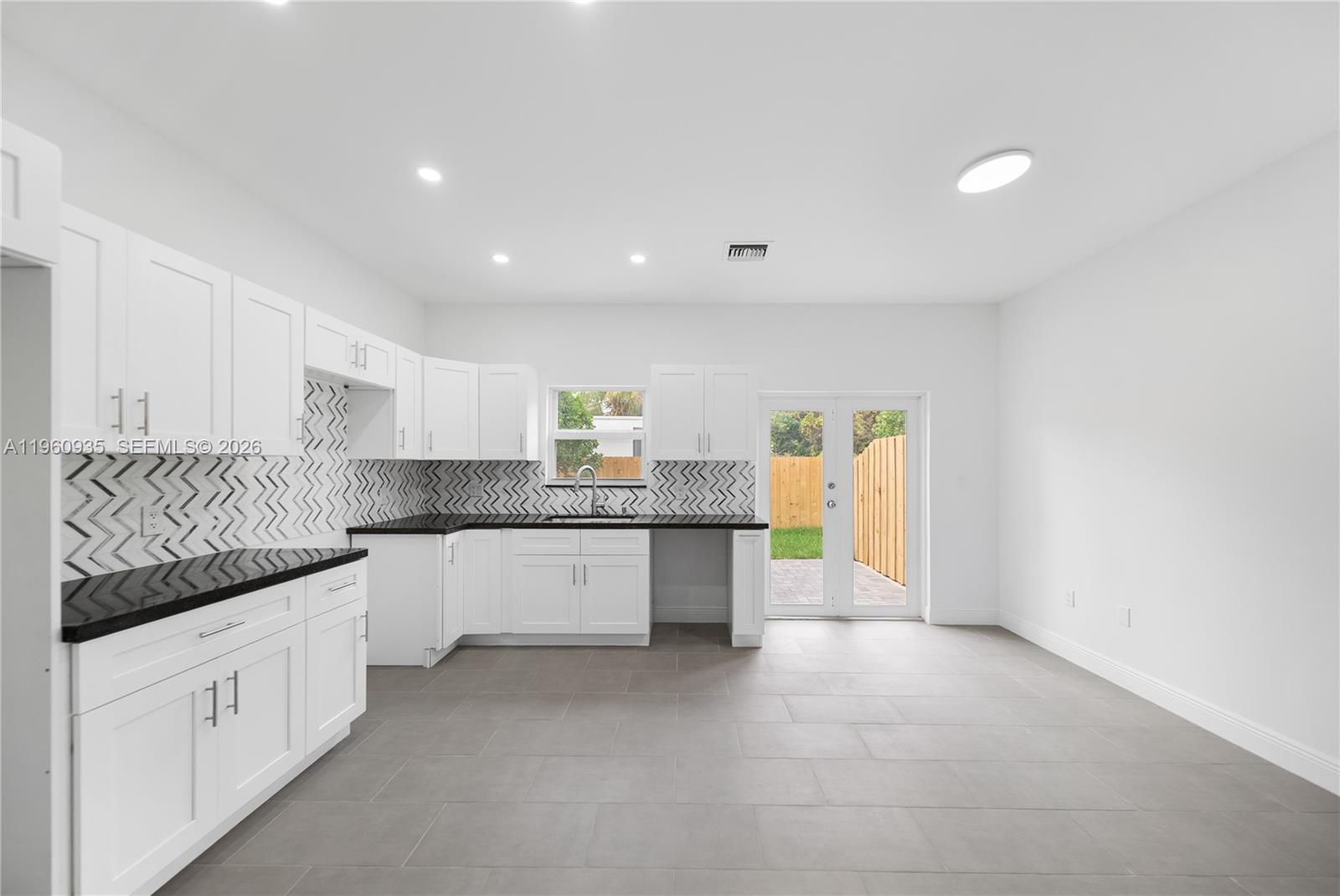 529 NW 56th St Miami, FL 33127