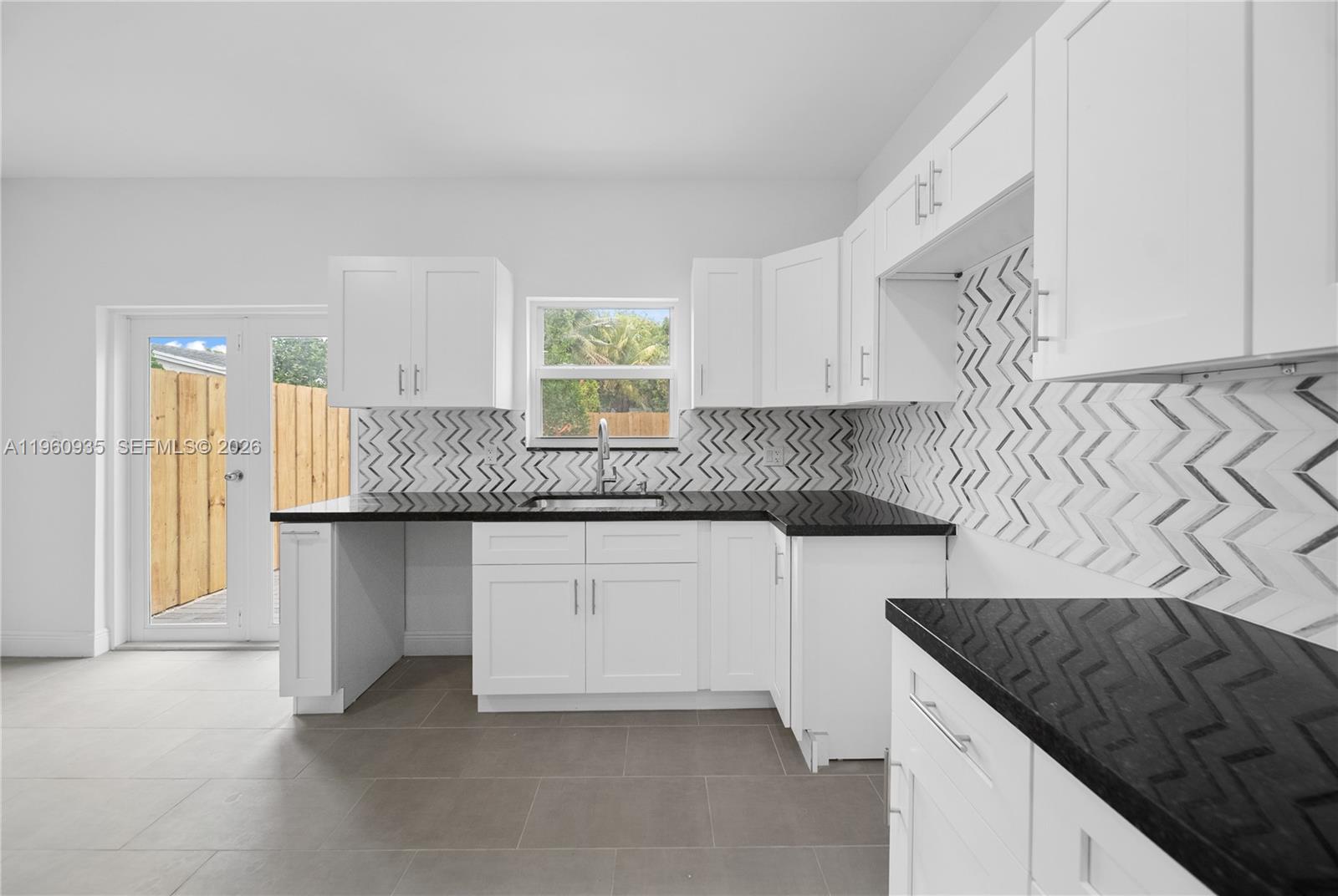 529 NW 56th St Miami, FL 33127