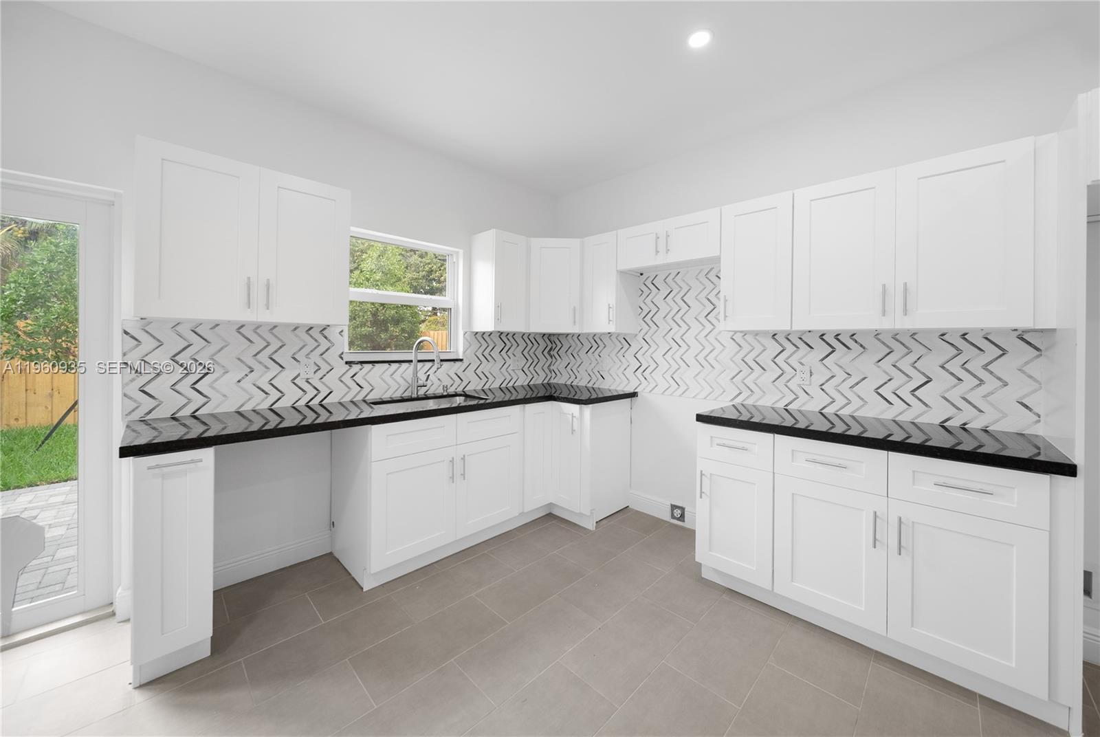 529 NW 56th St Miami, FL 33127