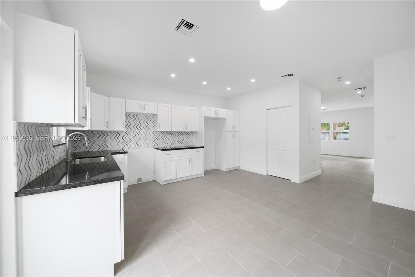 529 NW 56th St Miami, FL 33127