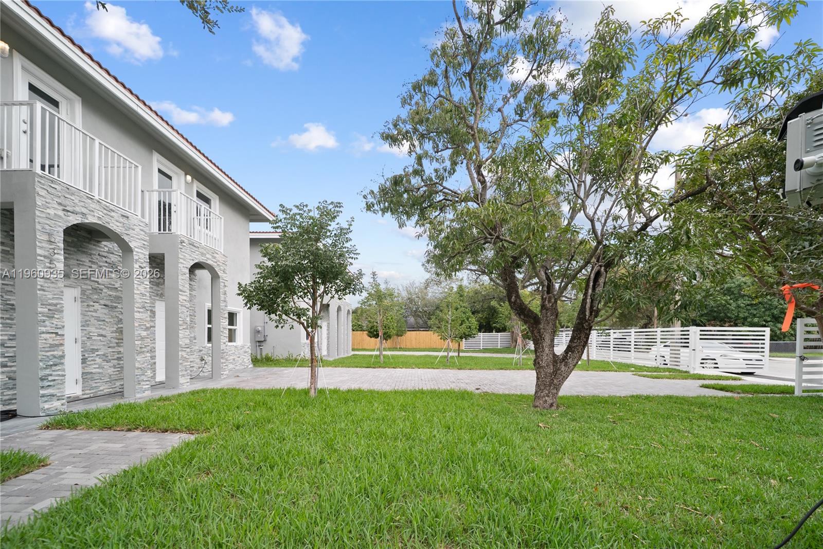 529 NW 56th St Miami, FL 33127