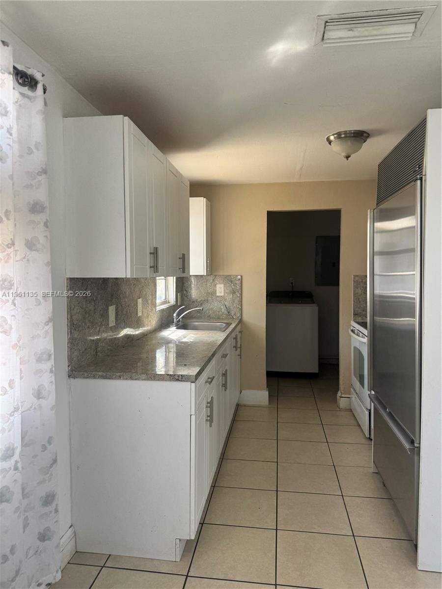 1940 NW 96th St Miami, FL 33147