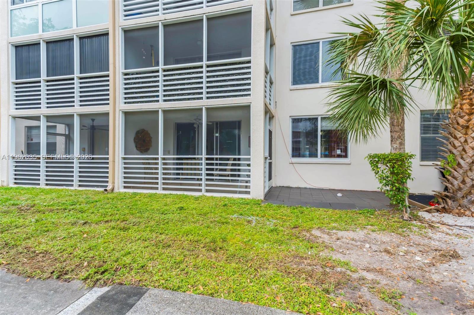 2649 NW 48th Ter #130 Lauderdale Lakes, FL 33313