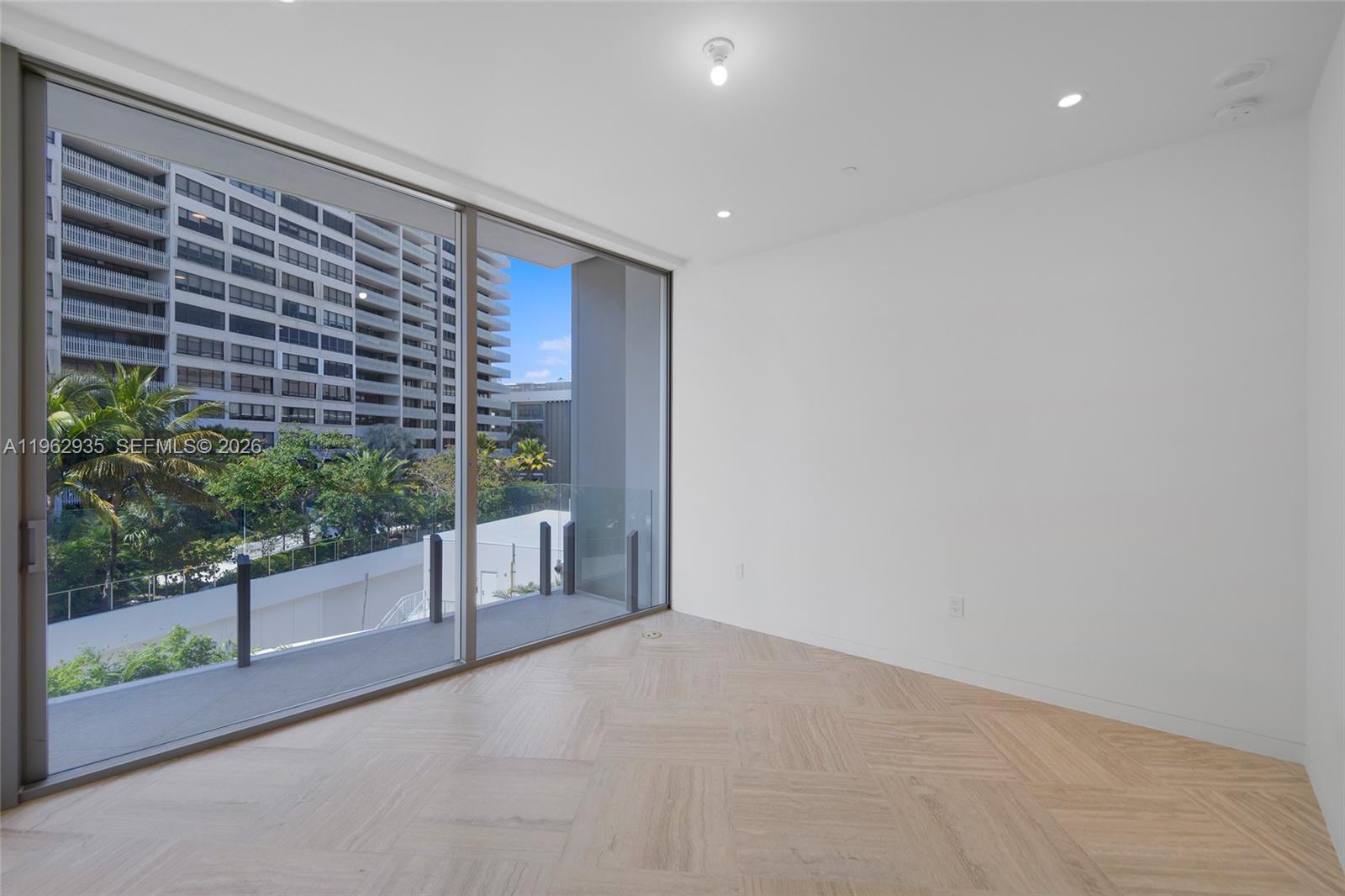 5 Grove Isle Dr #M401 Coconut Grove, FL 33133