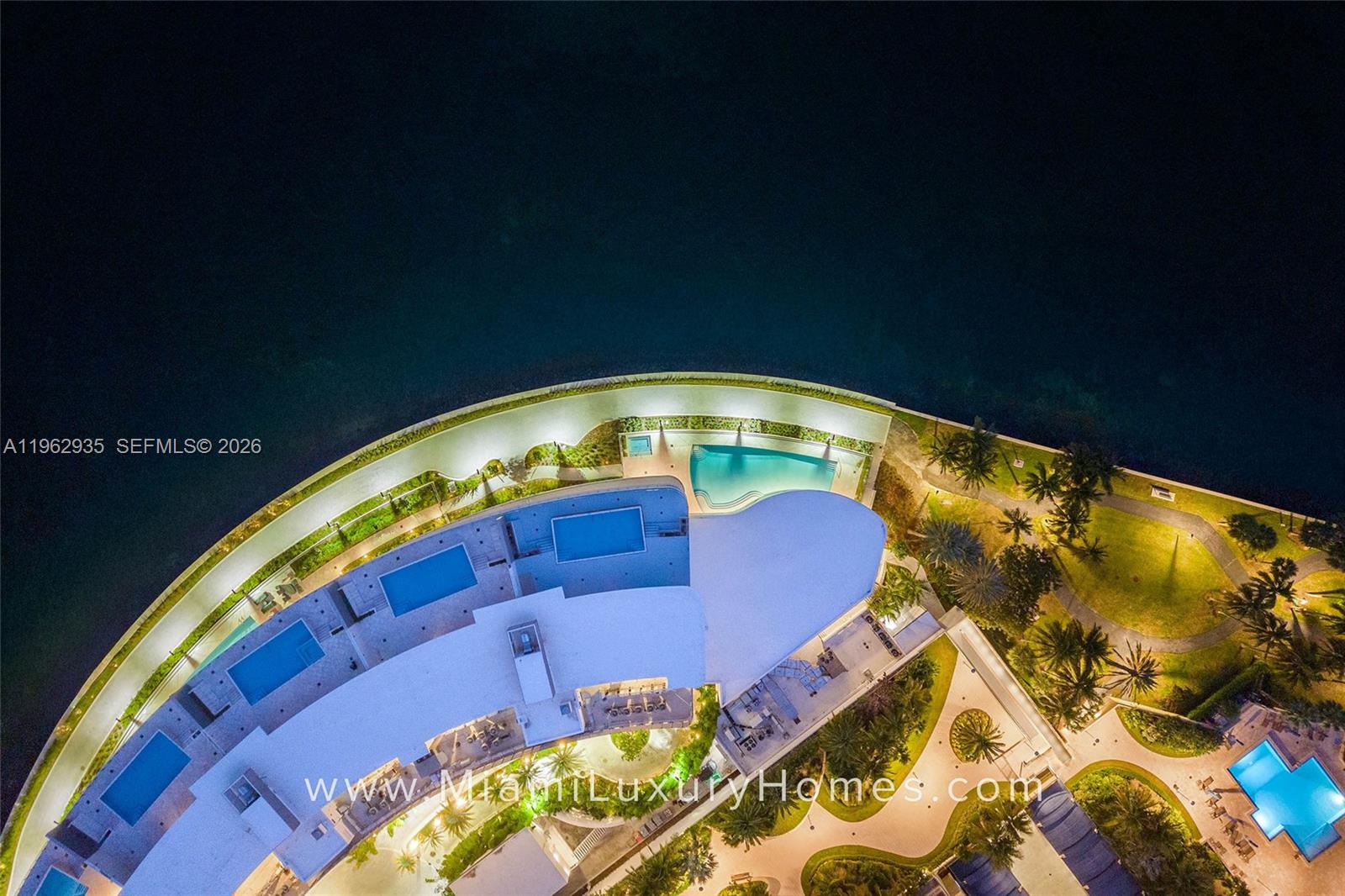 5 Grove Isle Dr #M401 Coconut Grove, FL 33133