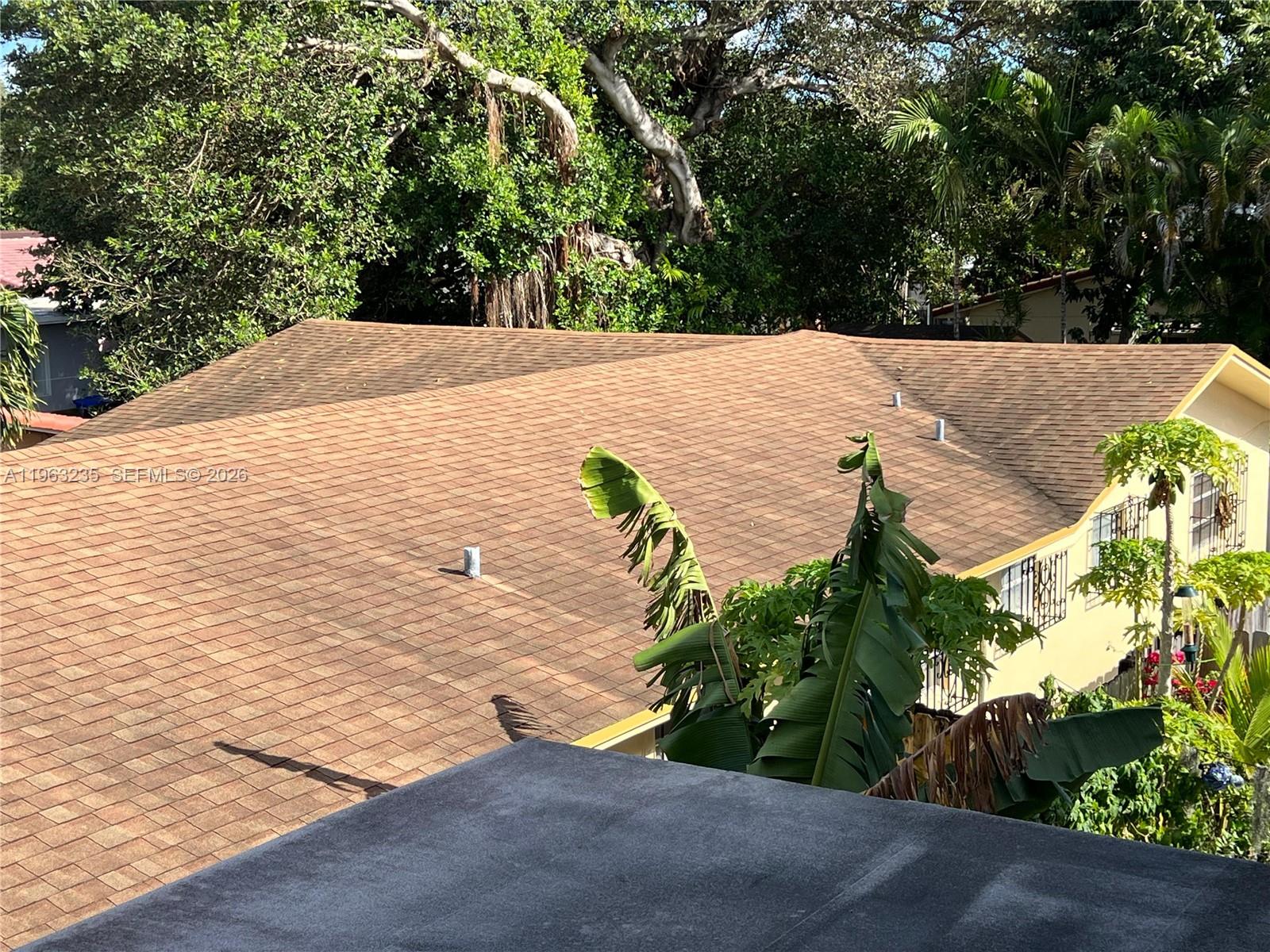 733 NW 33rd Ave Miami, FL 33125