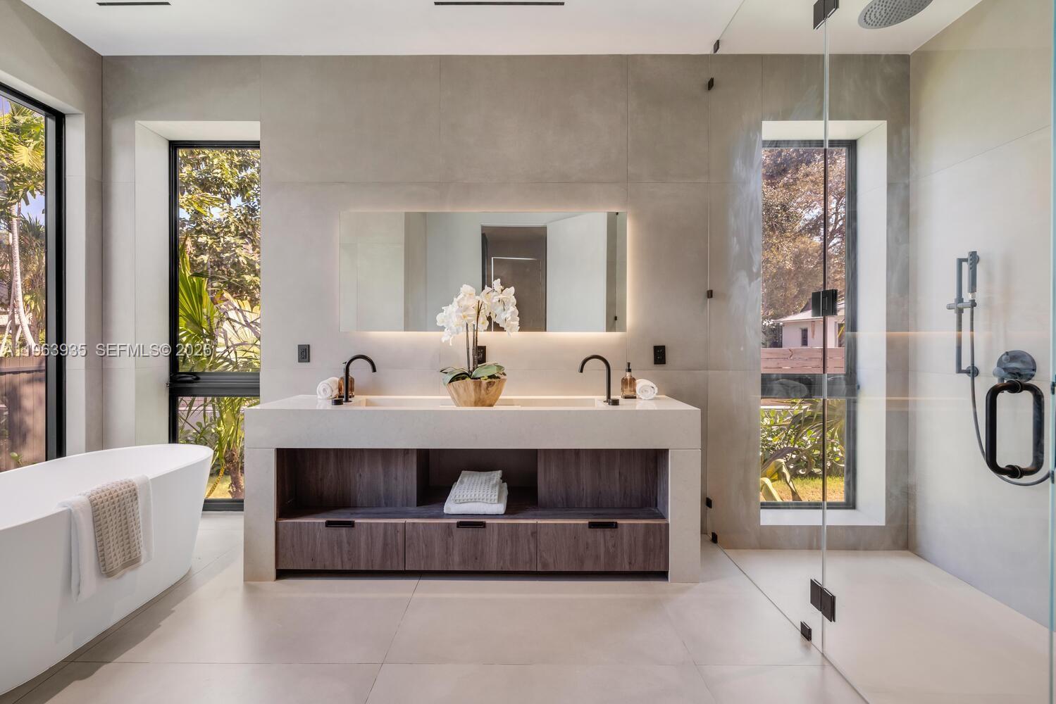 549 NE 95th St Miami Shores, FL 33138