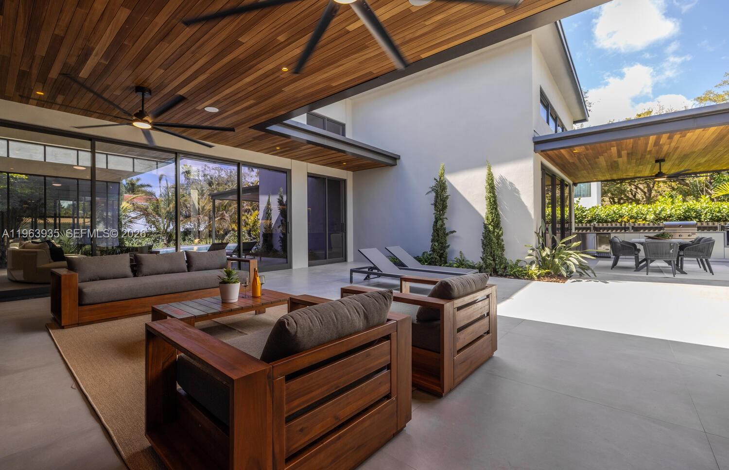 549 NE 95th St Miami Shores, FL 33138