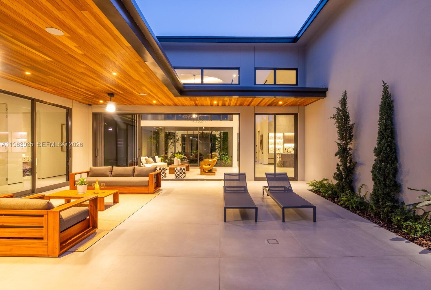 549 NE 95th St Miami Shores, FL 33138