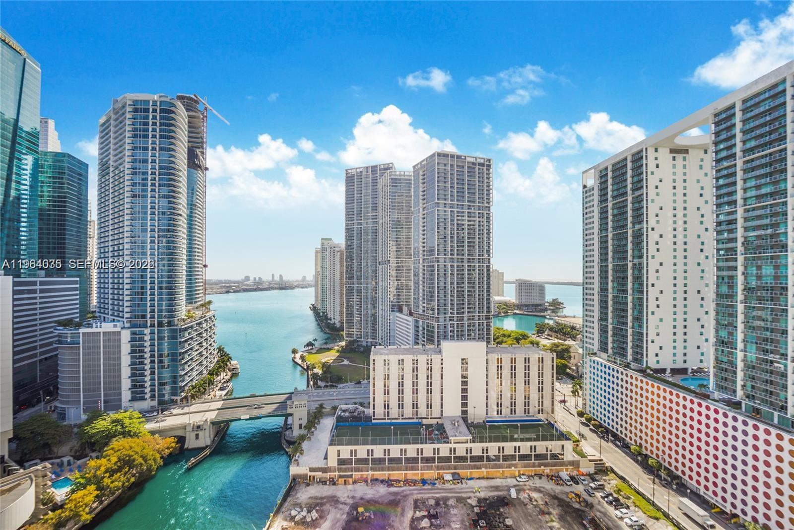 image Brickell on the River North11