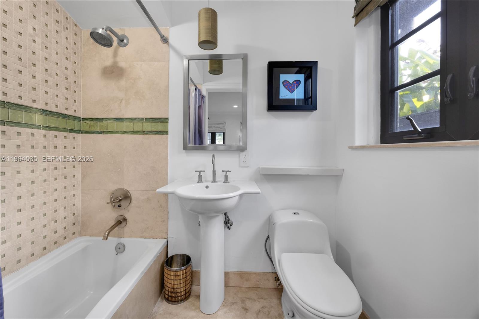 1648 Nocatee Dr Miami, FL 33133